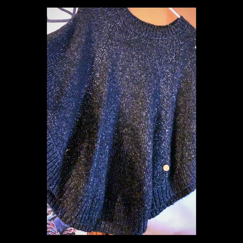 Poncho sweater
